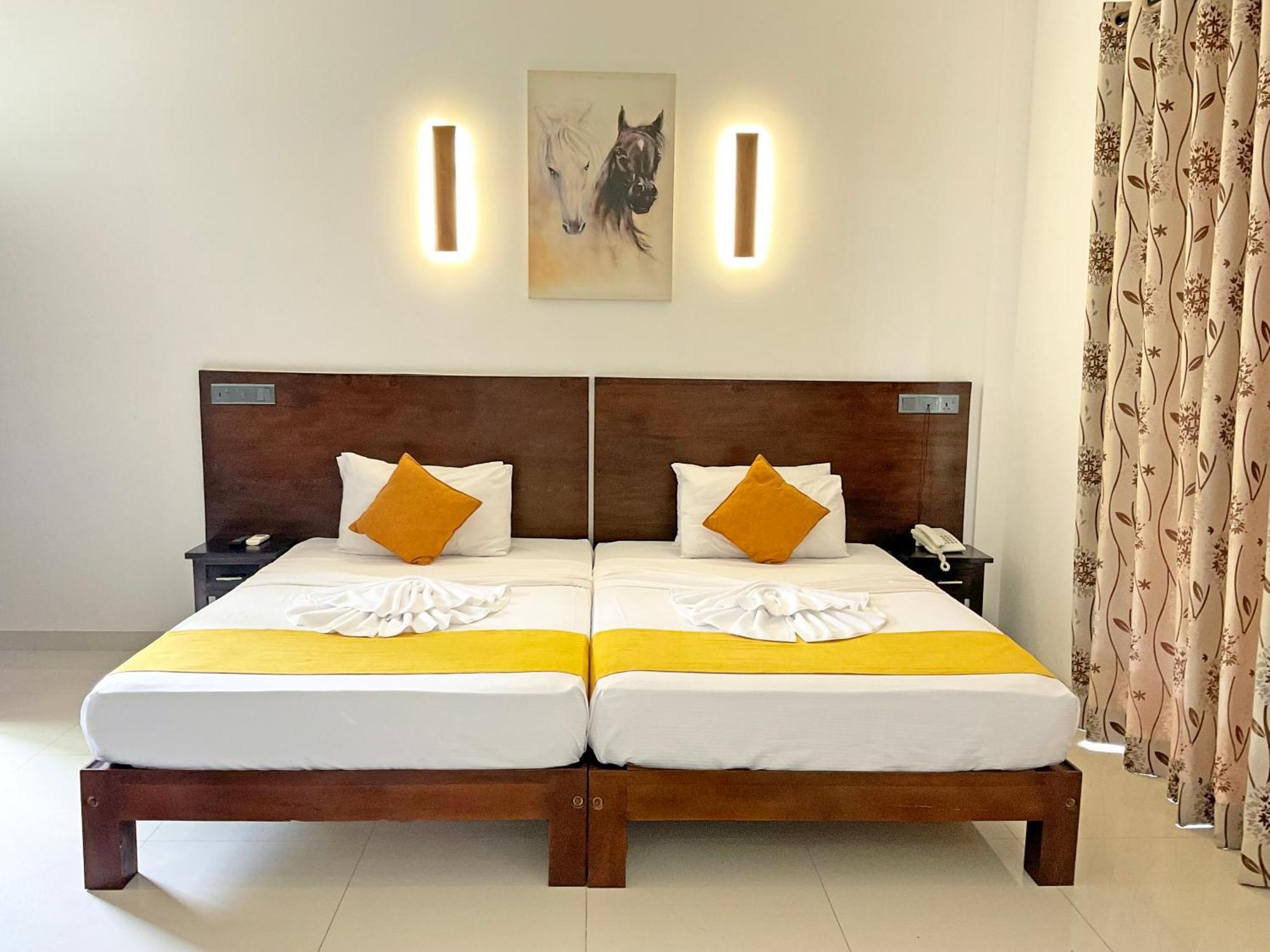 Grand Detagamuwa Hotel กตรคาม ภายนอก รูปภาพ