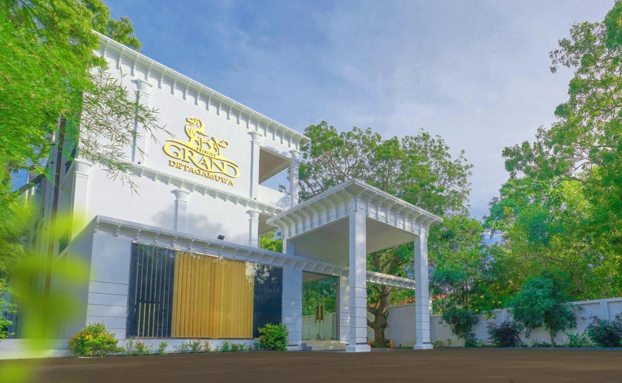 Grand Detagamuwa Hotel กตรคาม ภายนอก รูปภาพ