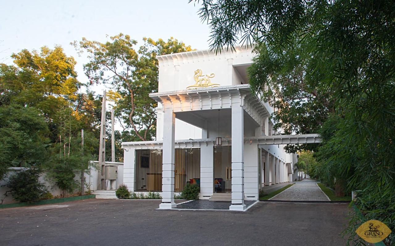 Grand Detagamuwa Hotel กตรคาม ภายนอก รูปภาพ